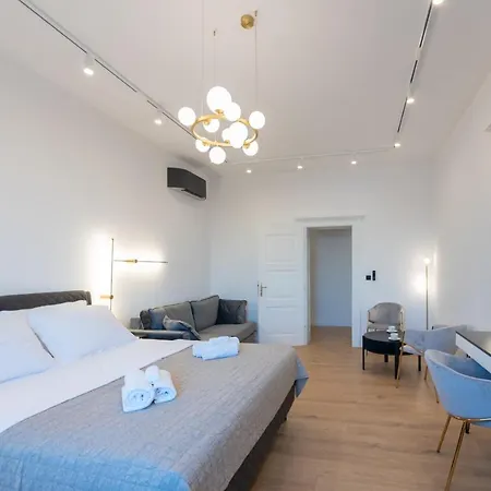 Lusso Apartment With Sea View Split Exterior photo